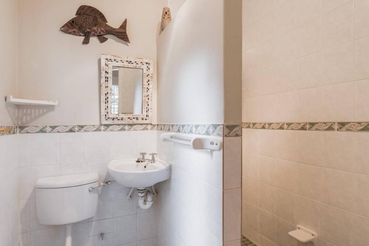 E Stamford Road Apartment *